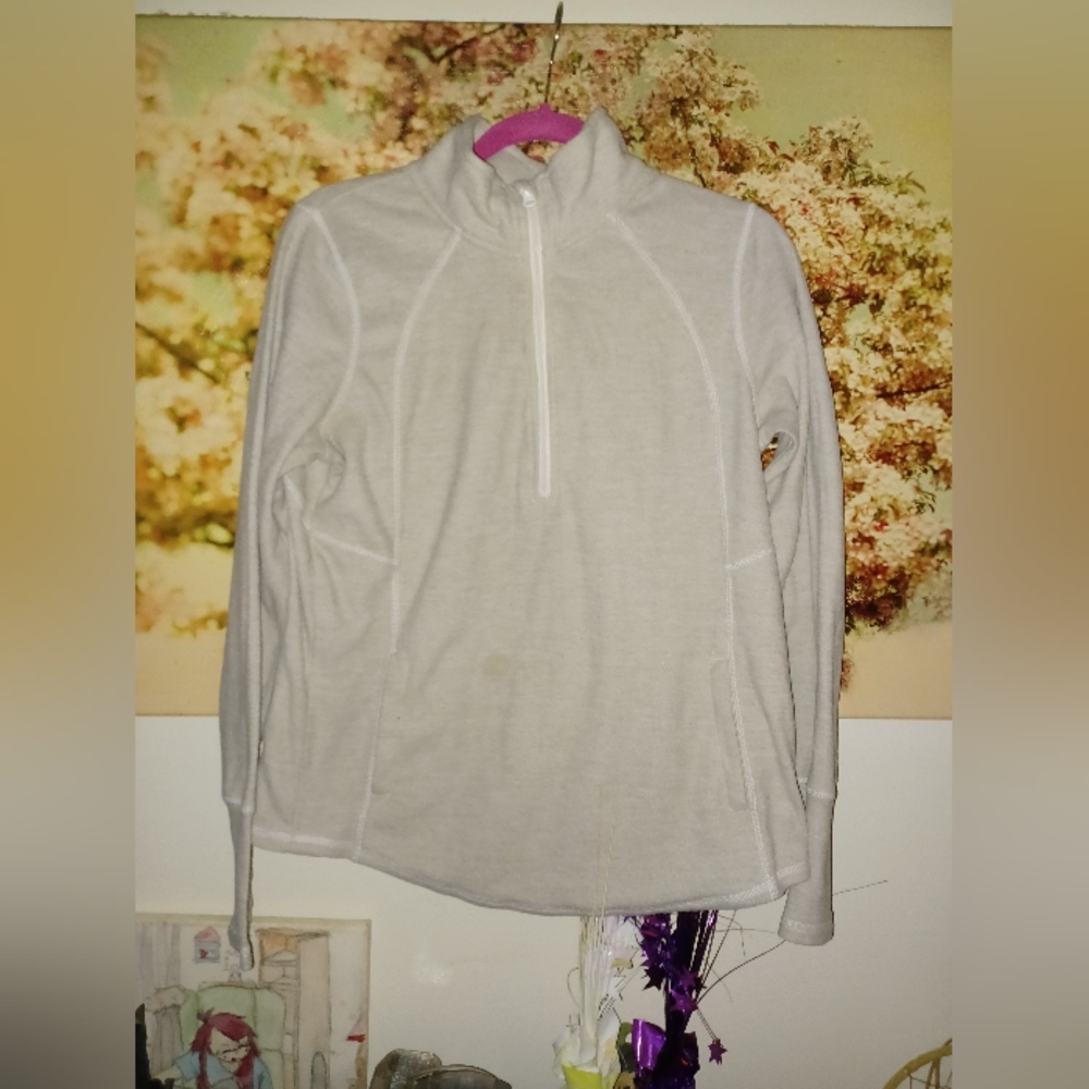 SIZE M Light brown sweater